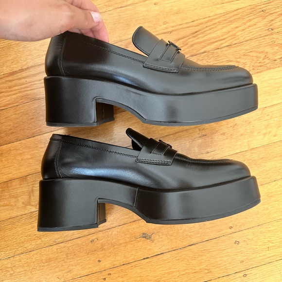 Authentic Chanel Calfskin CC platform loafers - Picture 7 of 9